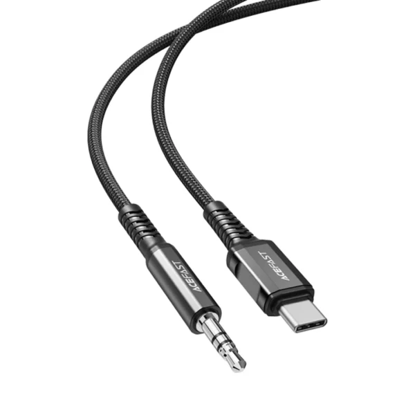 un adaptador color negro de la marca acefast de USB-C a jack 3.5 mm macho auxiliar 2