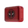 Una bocina color rojo de la marca Klip Xtreme edición especial de deadpool